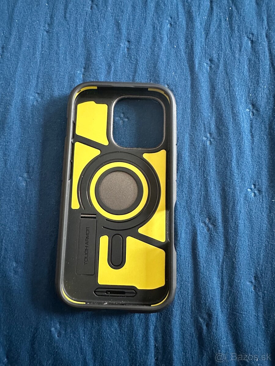 spigen kryt na iphone 16 pro