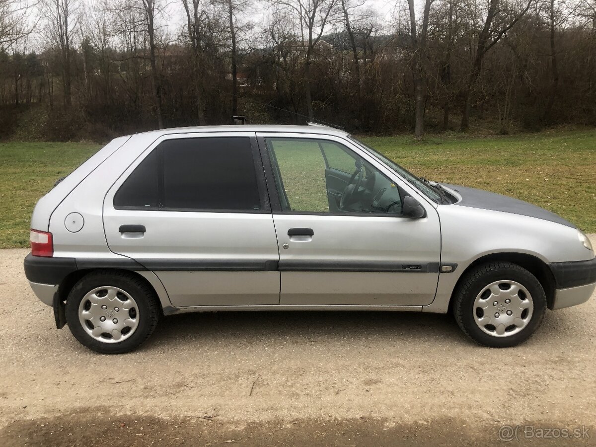 predám saxo 1.1 benzín.