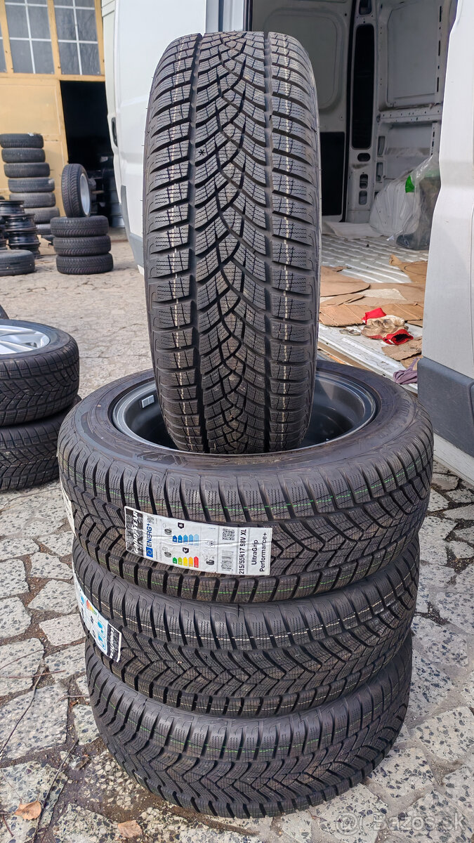 Zimné pneu 215/55 R17 --- GOOD YEAR