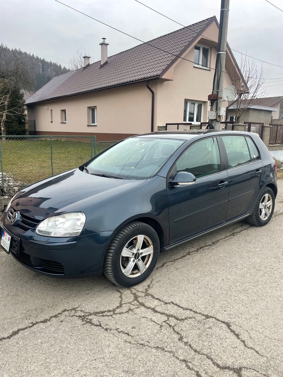 Vw golf 5 benzín 1.4  59 kW