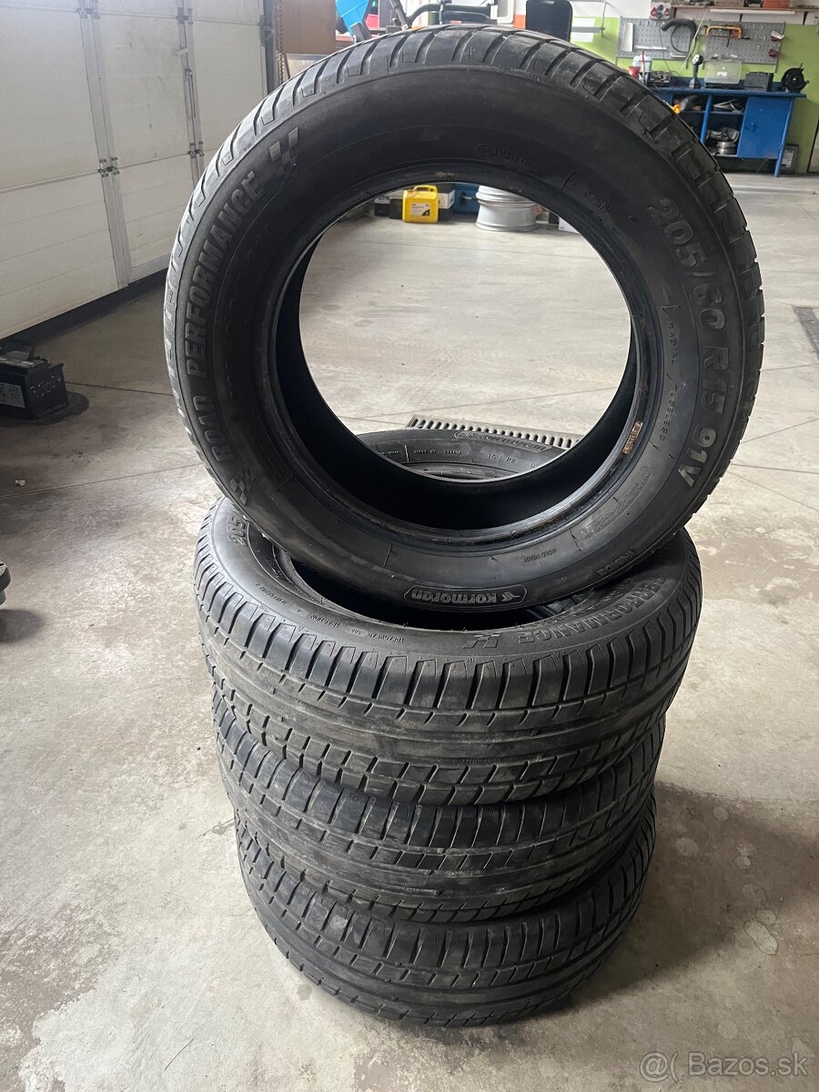 Penu 205/60R15 letne