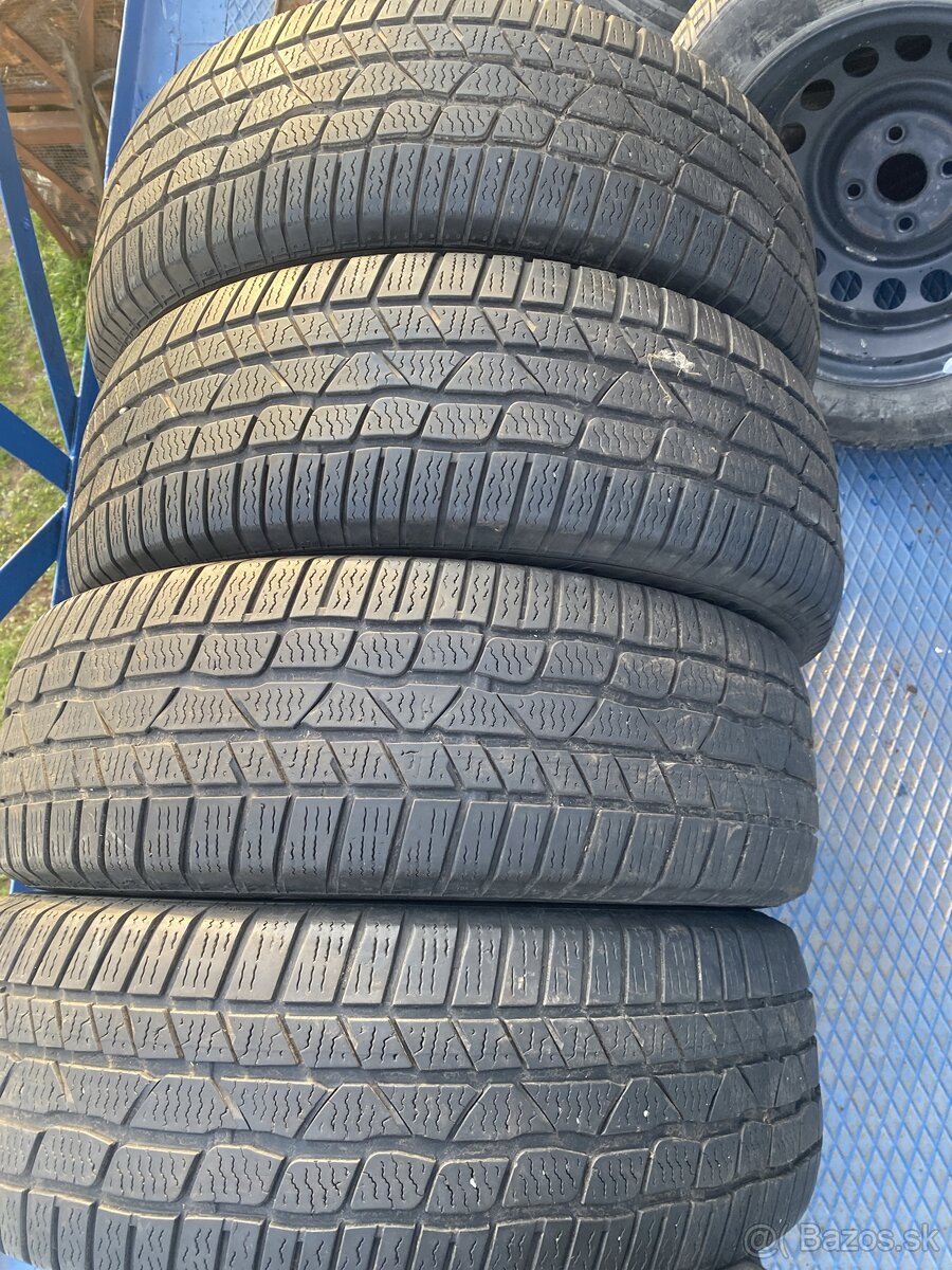 Predam sadu zimných pneumatik Continetal 215/60R17