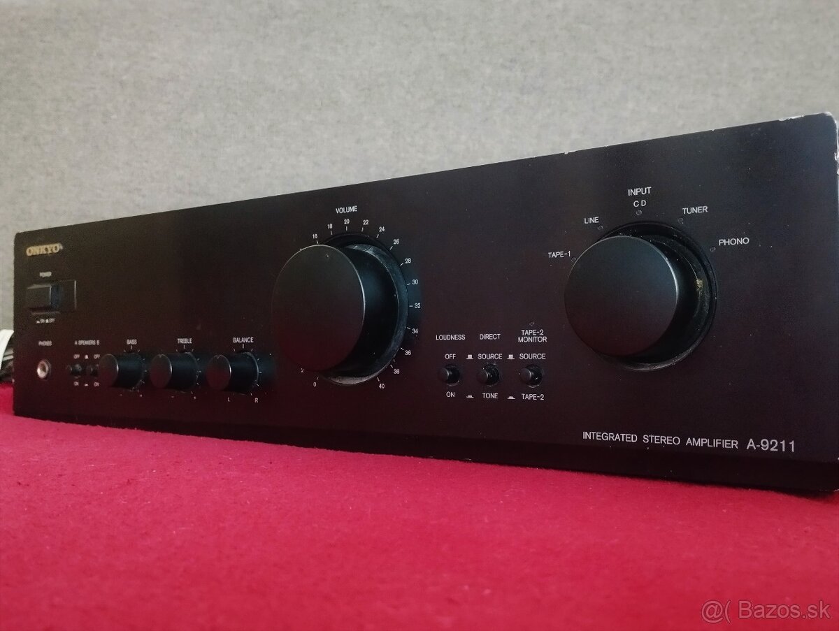 ZOSILNOVAČ ONKYO MODEL NO.A-9211.