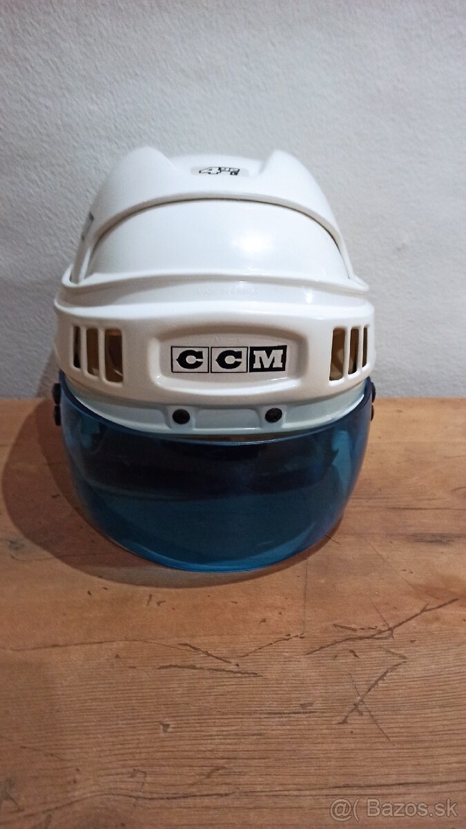 CCM helma