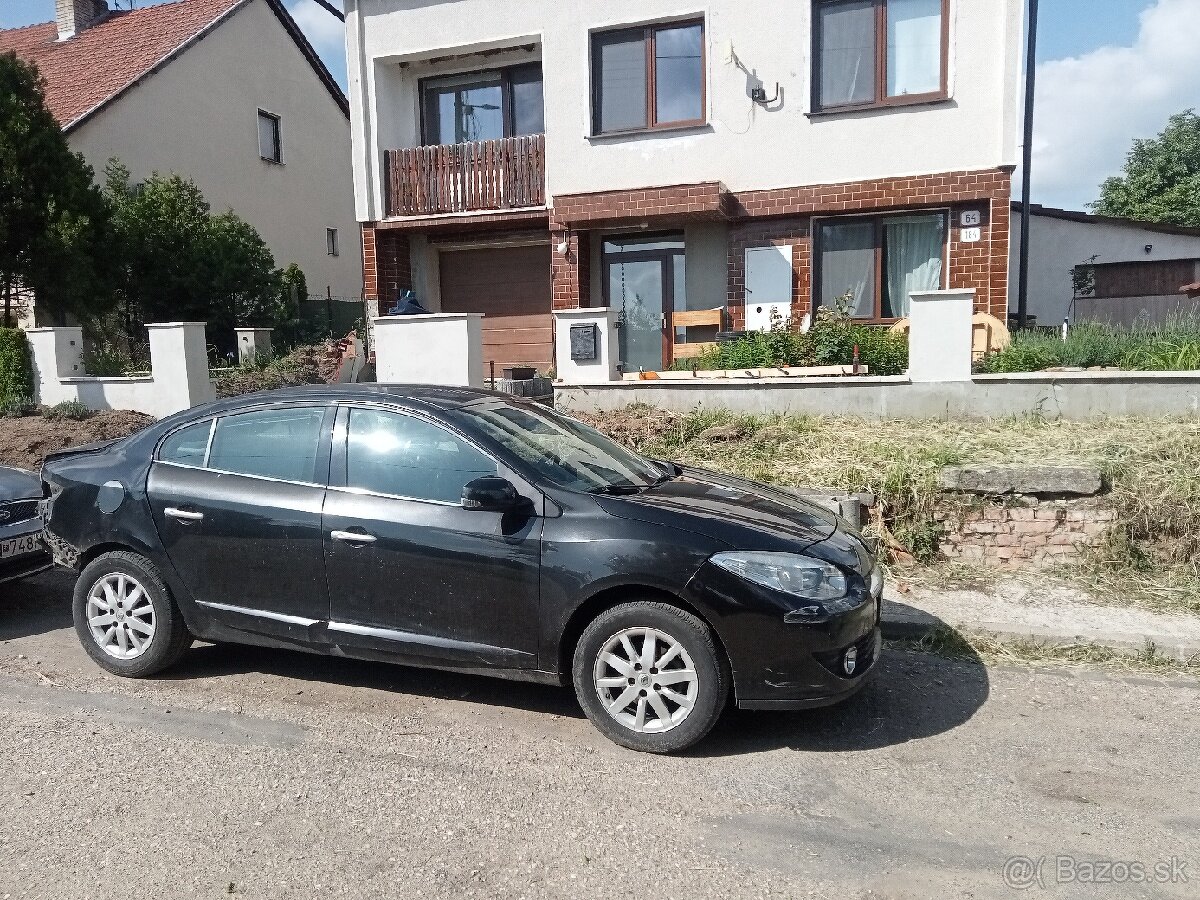 Predám v celku, alebo Rozpredám Renault Fluence 1.5 dci