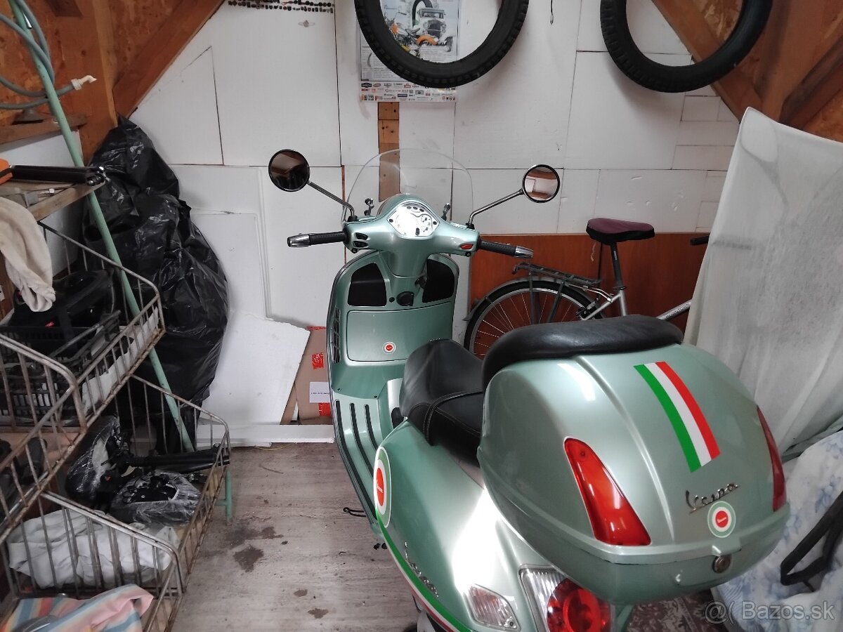 Vespa 200L granturismo