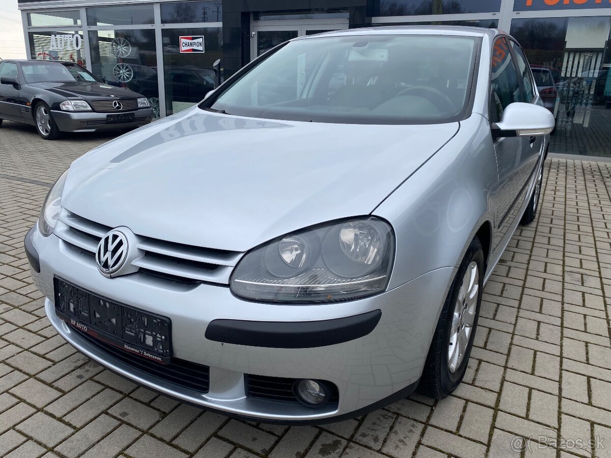 VOLKSWAGEN GOLF V 1.6 benzin