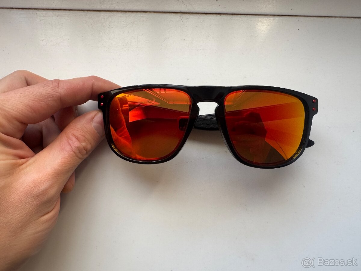 Oakley Holbrook Round Polarized Prizm