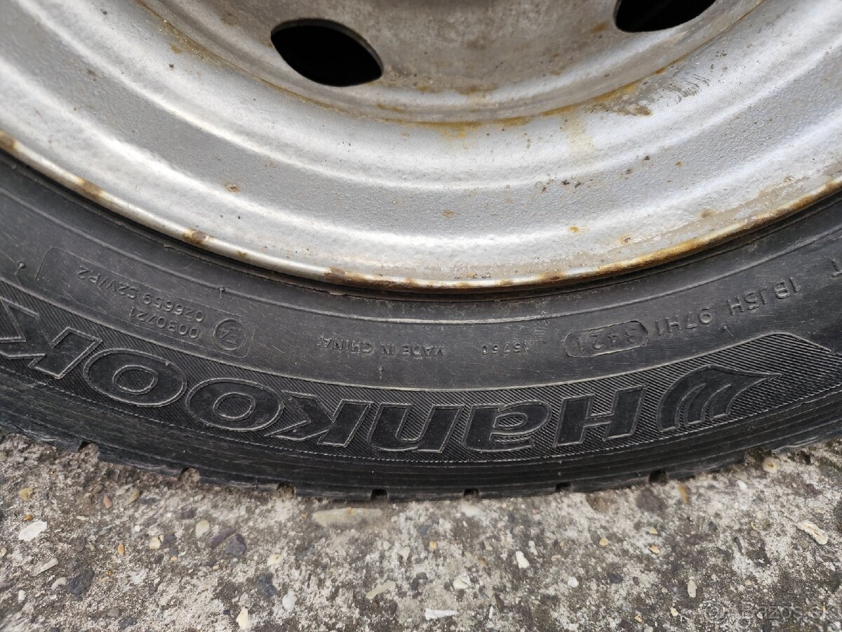 Predám nákladné pneu Hankook 215/75 R17,5