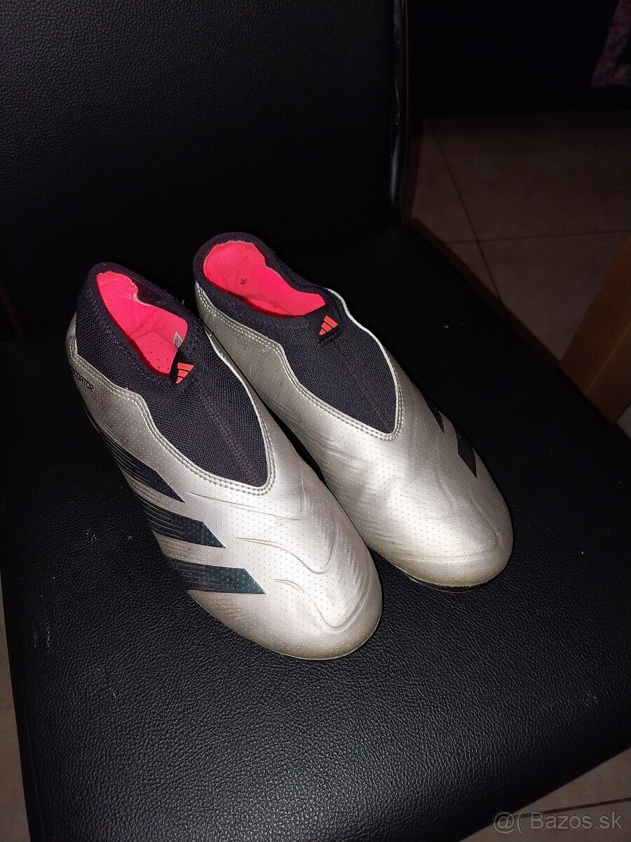 Kopacky pre chlapca Adidas predator