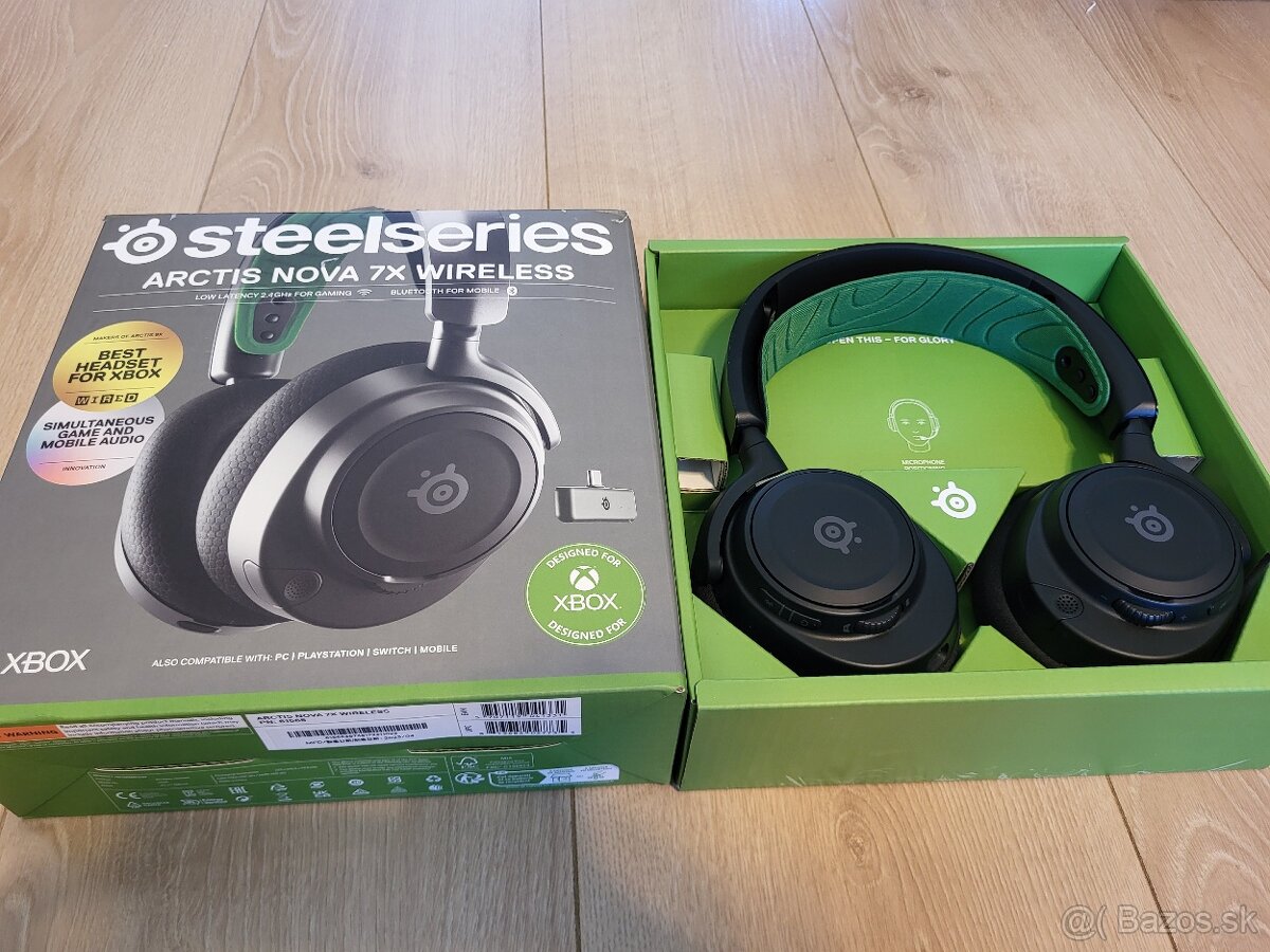 Bezdrátová herní sluchátka Steelseries Arctis Nova 7X