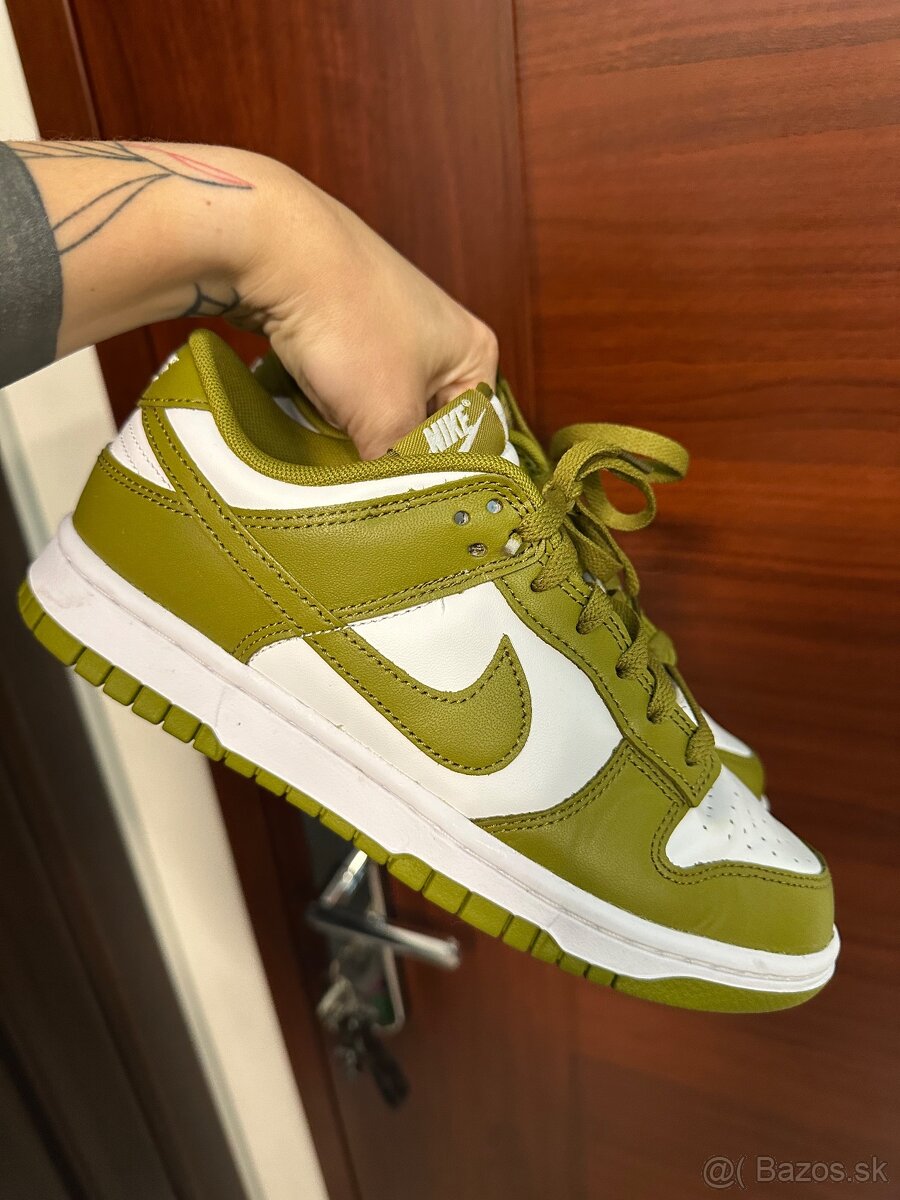 Nike dunk low Olive