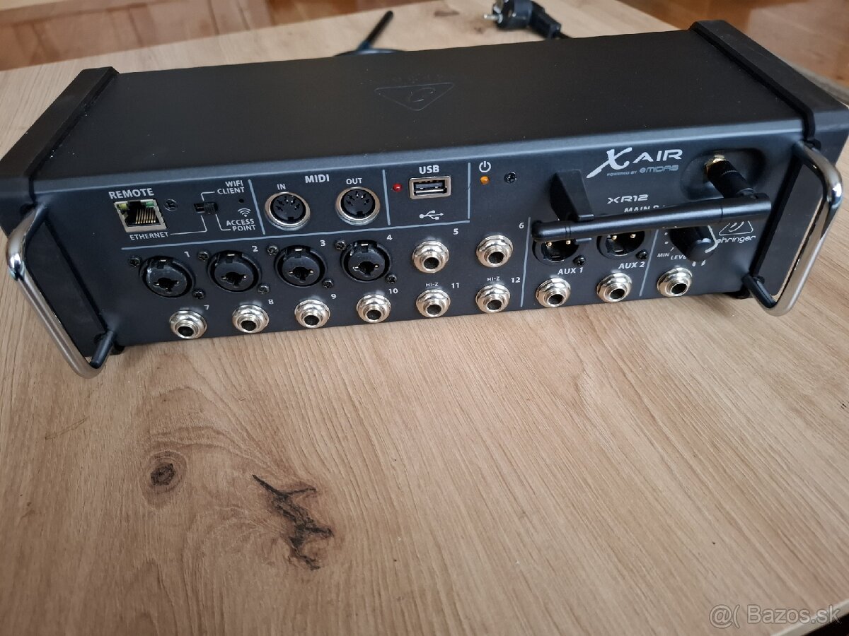 Behringer Xair XR12