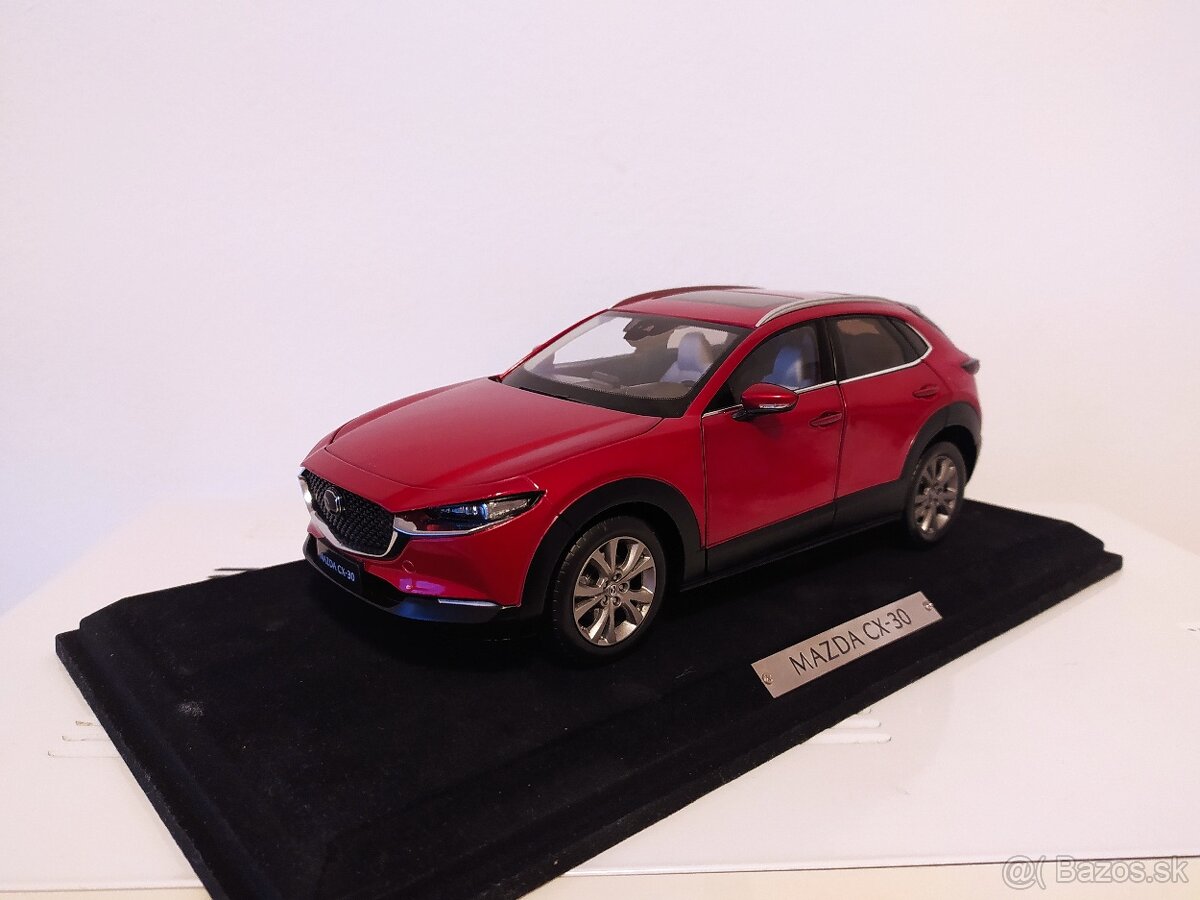 Mazda cx 30 1:18