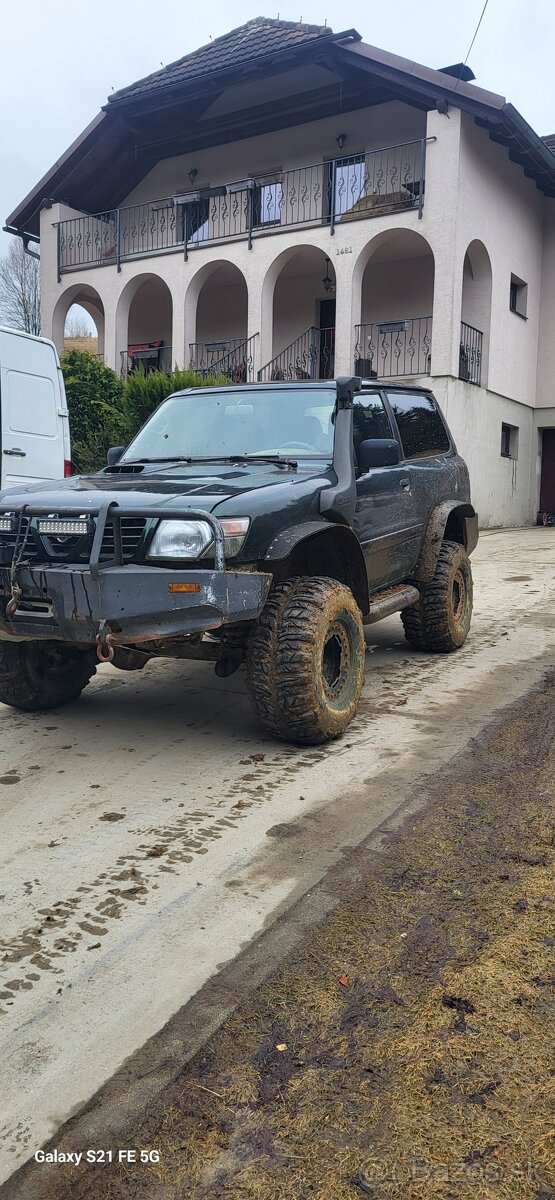 Predám nissan patrol y61 GR