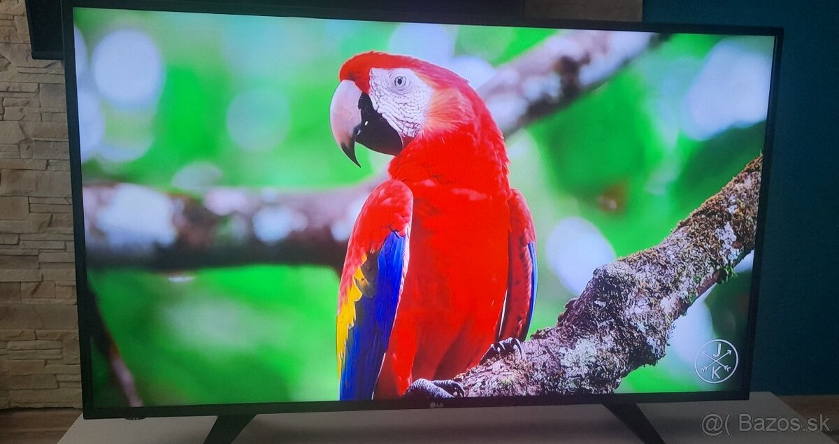 LED televízor 109 cm, LG