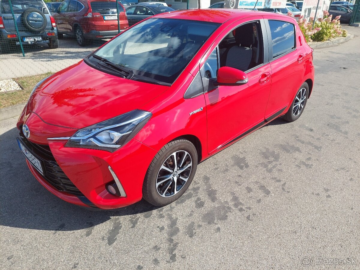 Toyota Yaris 1.5 Hybrid Business E-CVT