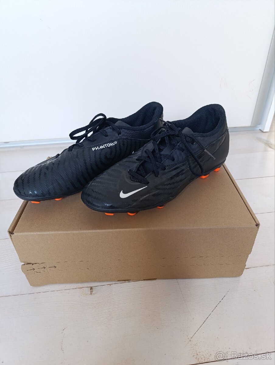 Kopačky Nike Phantom