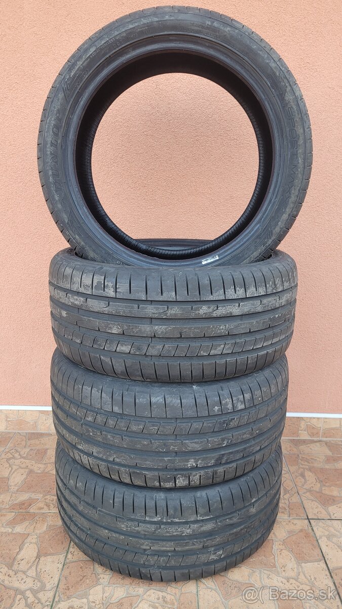 Dunlop Sport Maxx RT2 245/40 ZR 18