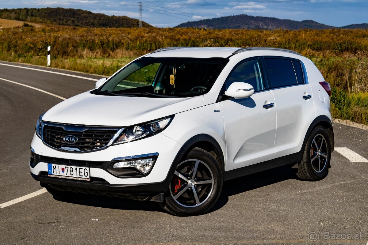 Kia Sportage 2,0 CRDi 4x4 100kW (ťažné, xenóny, navigácia)