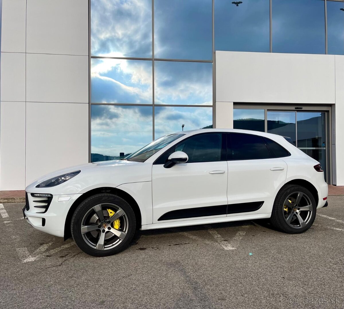 Porsche Macan S