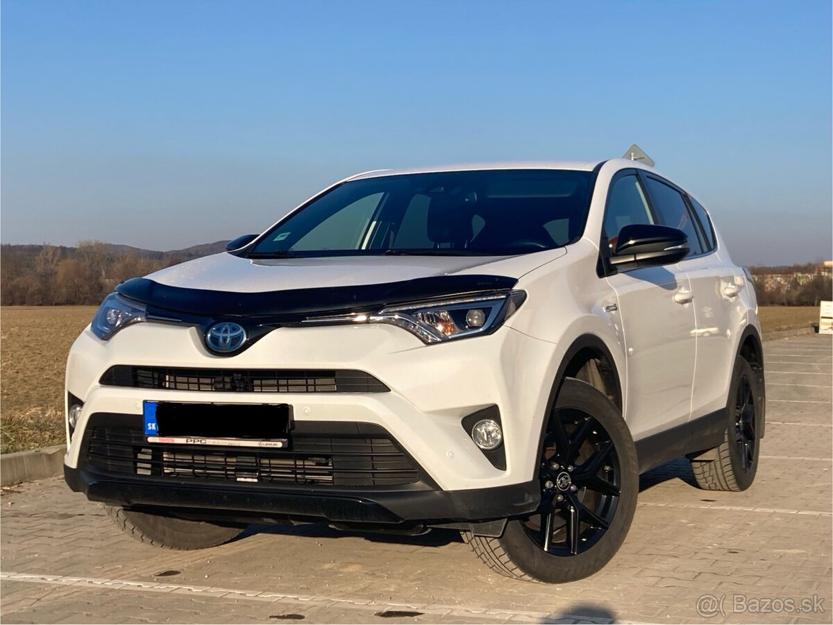 Toyota RAV4 4x4 2.5 Hybrid Automat benzín RAV-4