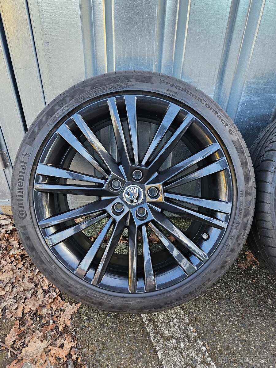 Letní alu kola Canopus 19" Škoda Superb 235/40 R19