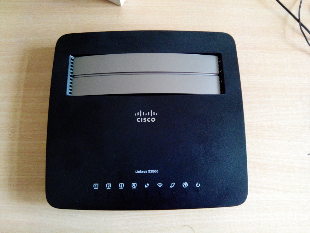 Predám Cisco X3500 ADSL2+ Dual Band router