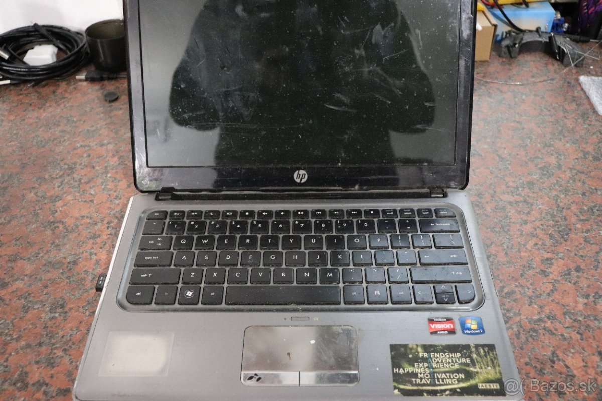 HP Pavilion dm3 13,3" - na náhradné diely