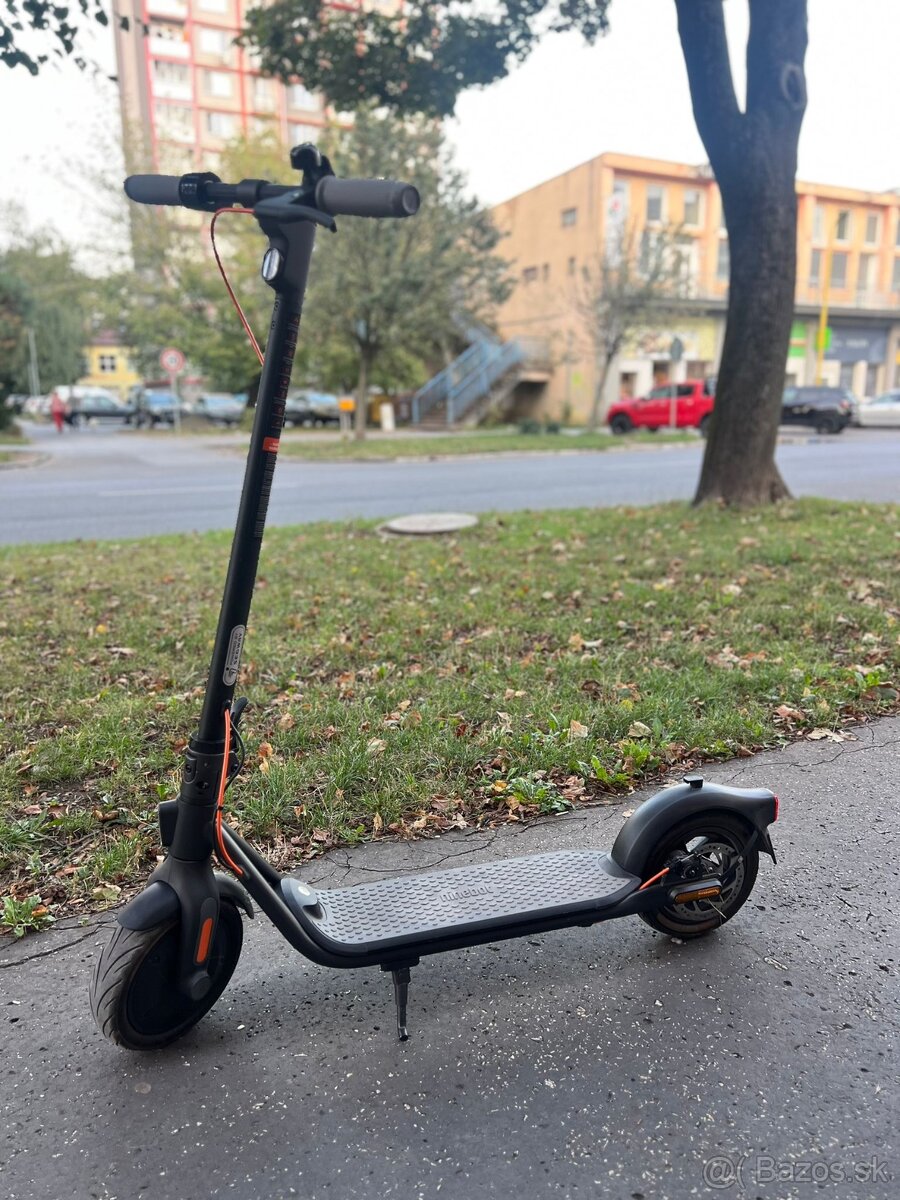 Ninebot Kickscooter F30E by segway A