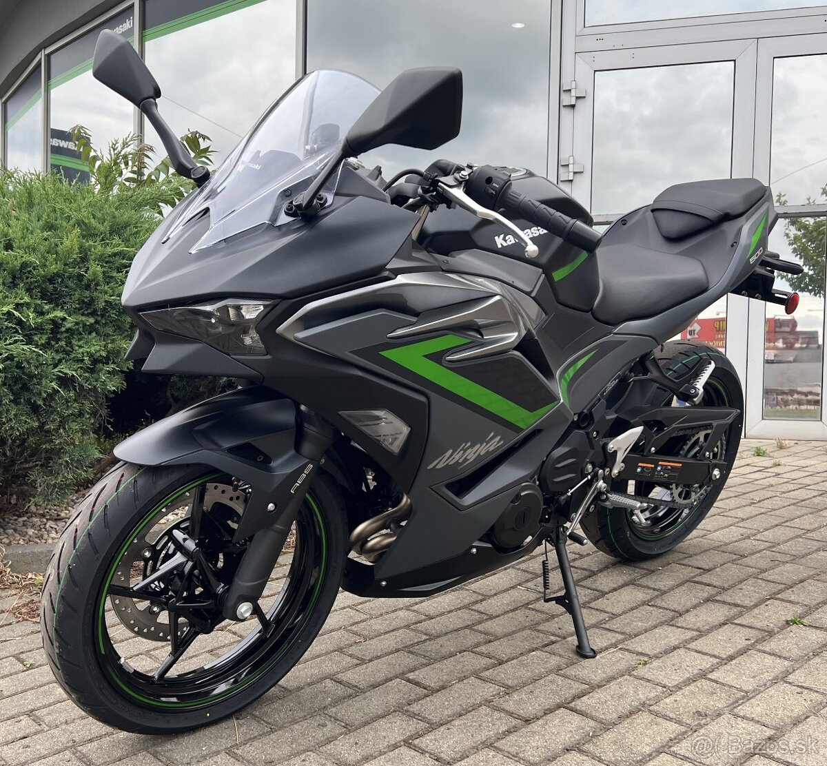 Kawasaki Ninja 500 SE 0 km siva