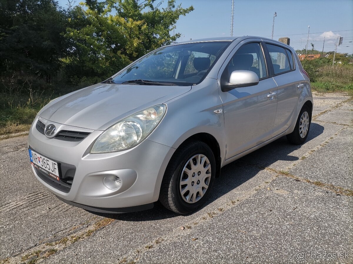 Hyundai i20