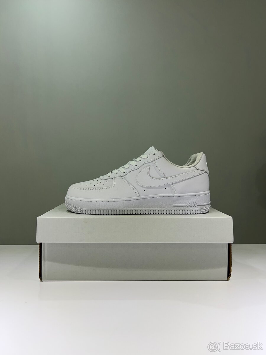 Nike Air Force - All White