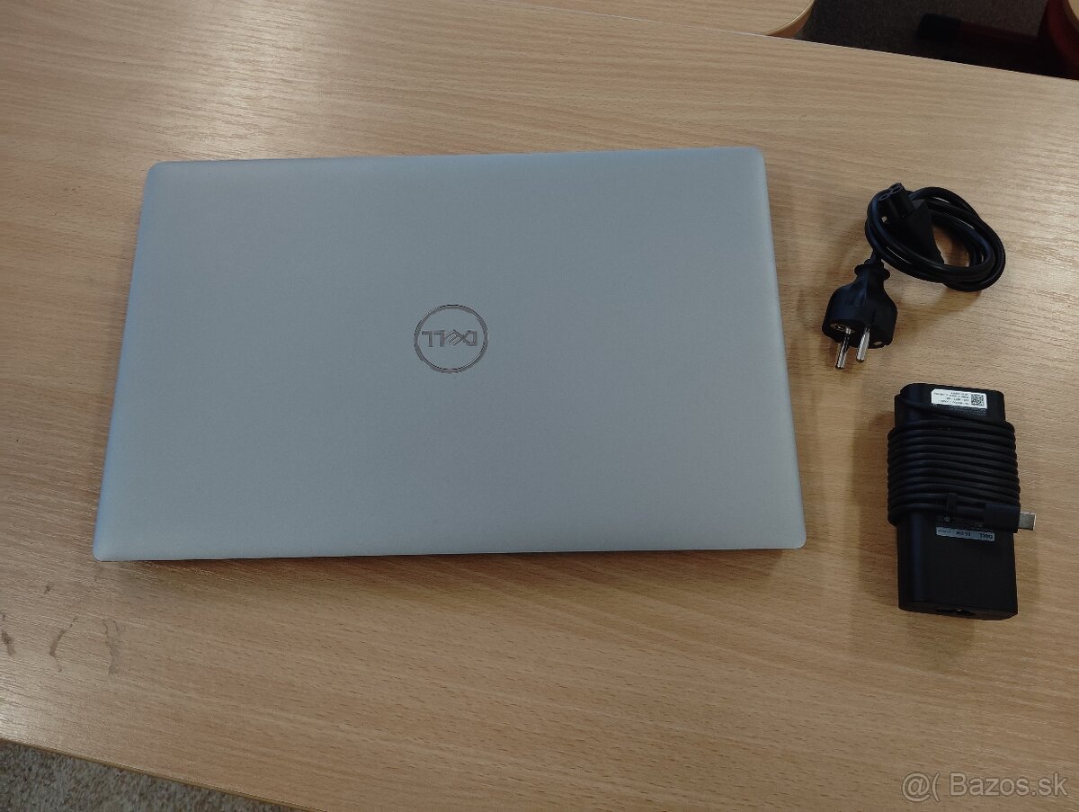 Dell Latitude 5530, Intel Core i7,16GB RAM Rezervovane.