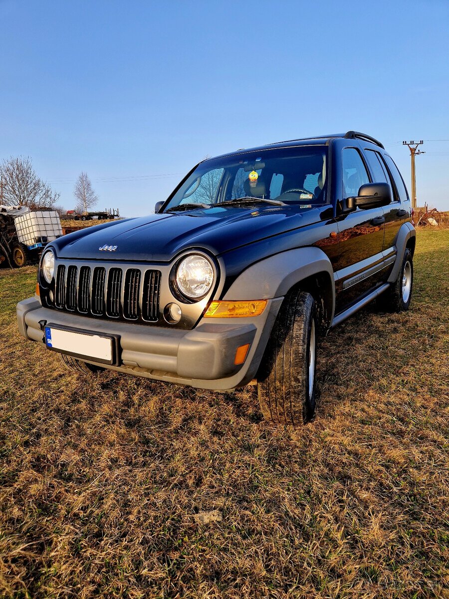 Jeep cherokee kj 2.4l benzín