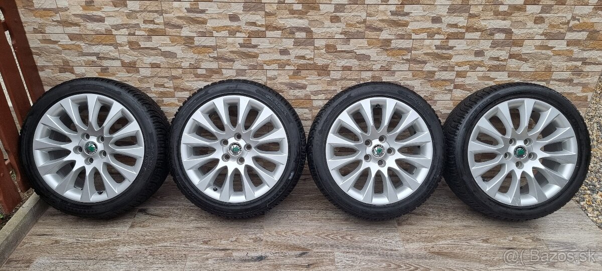 Predám Orginal Superb elektrony 5X112 R1 225/45 r17 Zimné