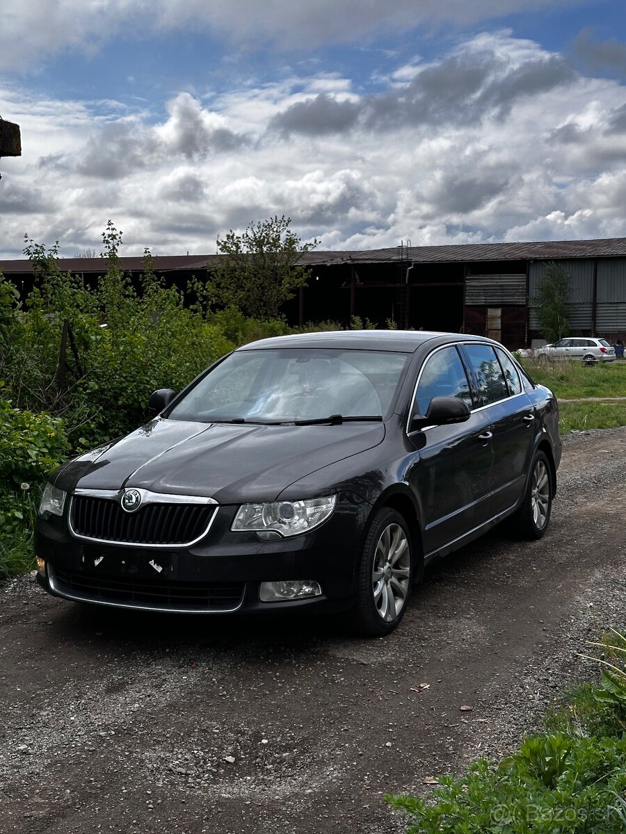 Rozpredam Škoda Superb 2 2.0 TDi 103kw PD . Kod motora : BMM