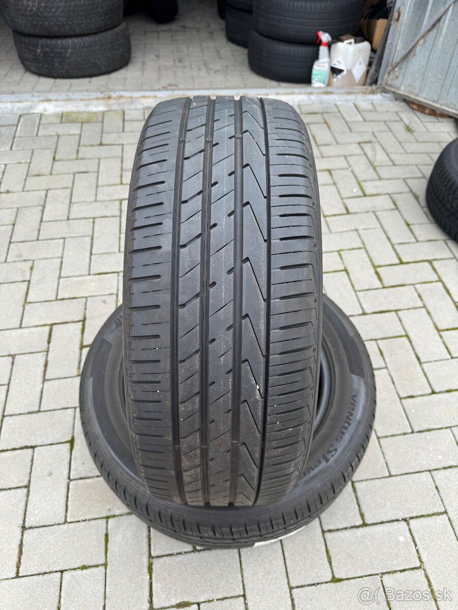 235/55R18 Hankook