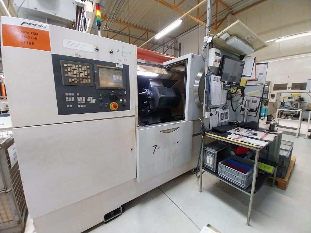 CNC sústruh Tornado T8M Colchester (7)