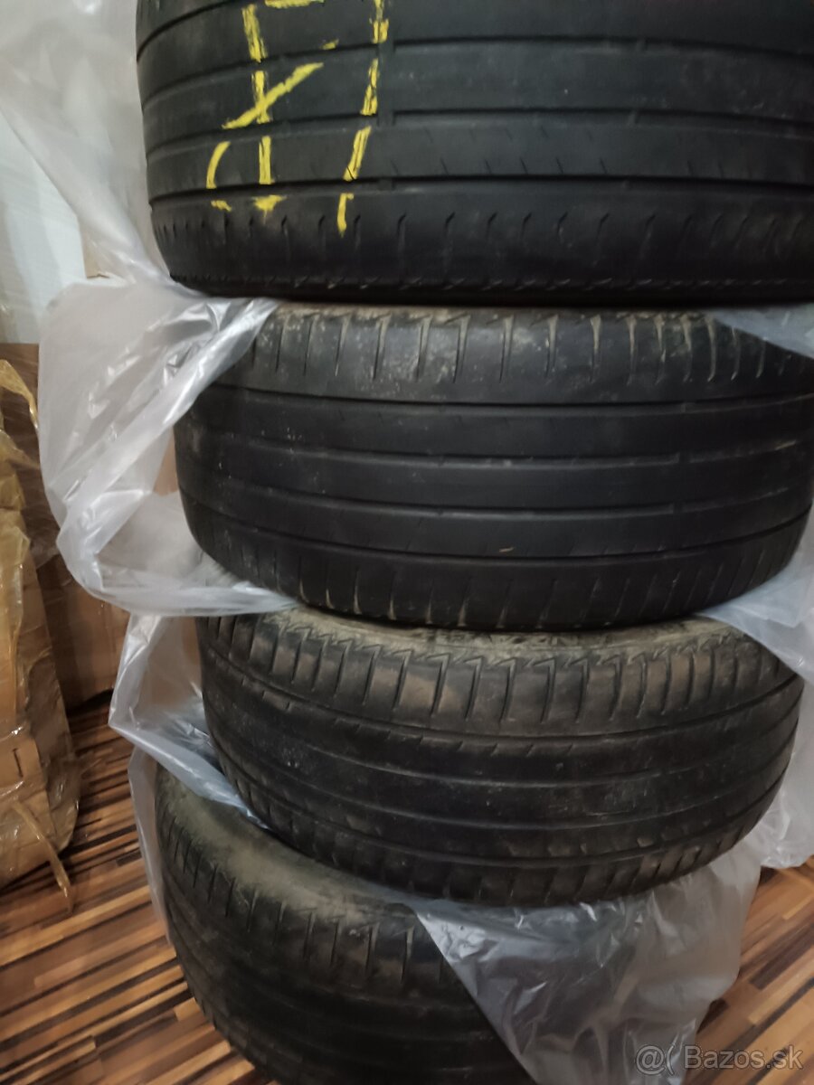 Bridgestone  245/40 R19 94W