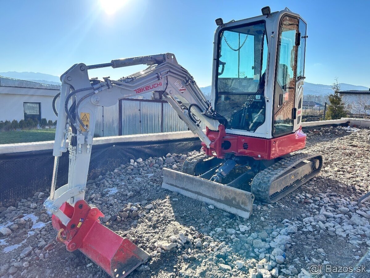 Takeuchi TB325r