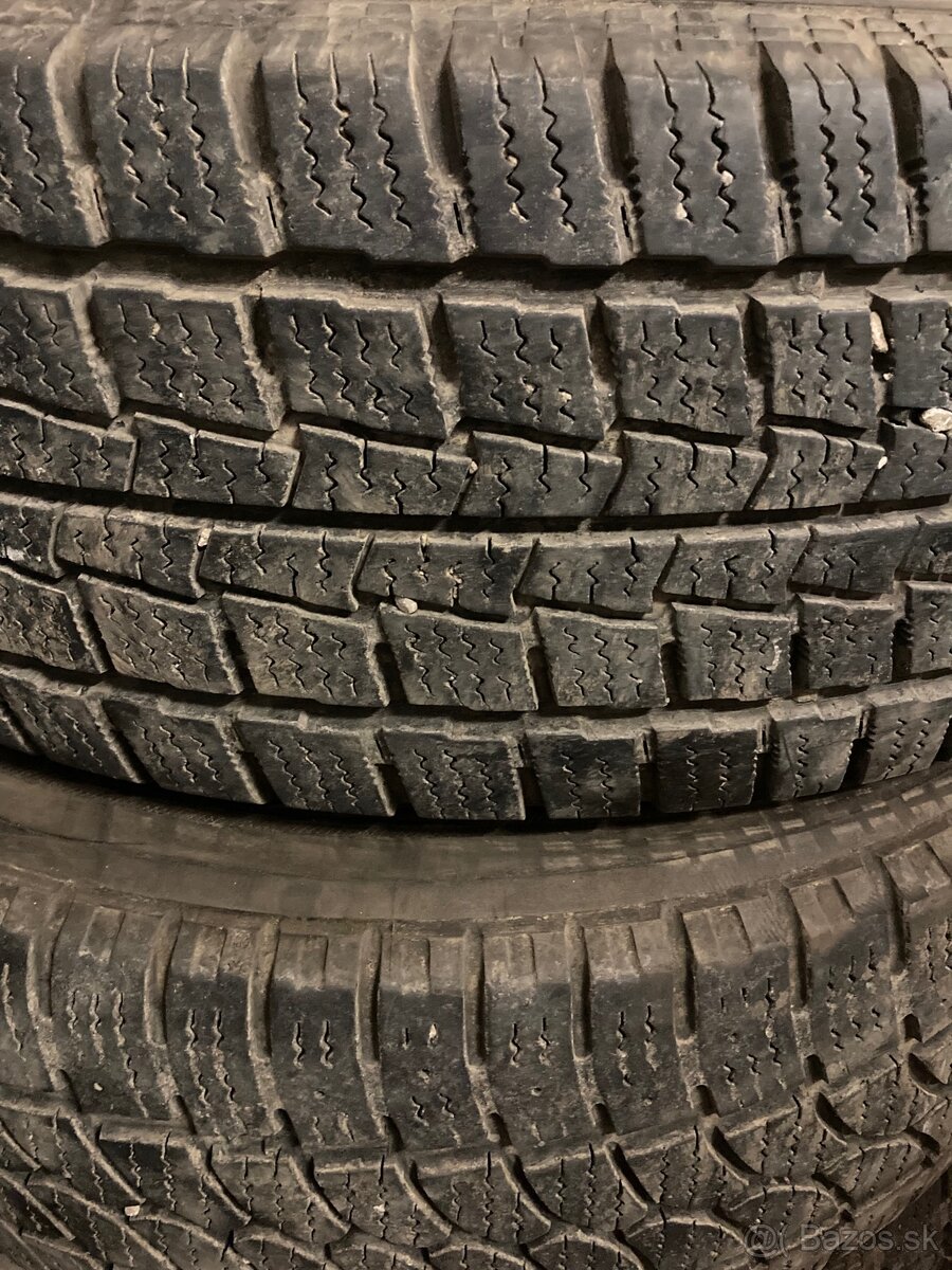 215/65R16 C Zimne