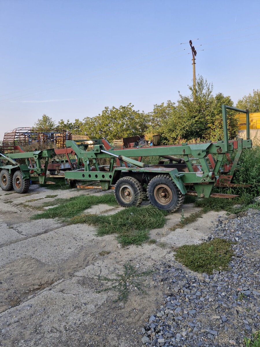 Súprava,vlečka na prepravu bední z plodinami