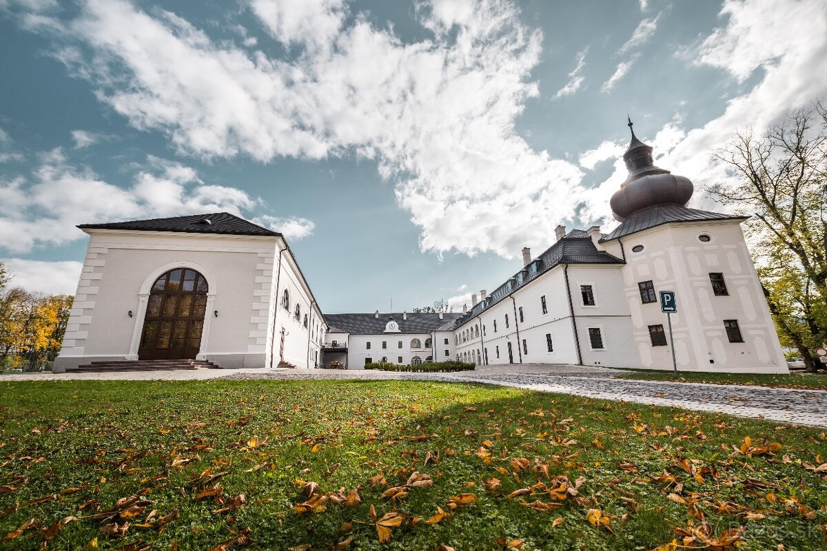 Prijmeme čašníka Hotel Chateau Appony 