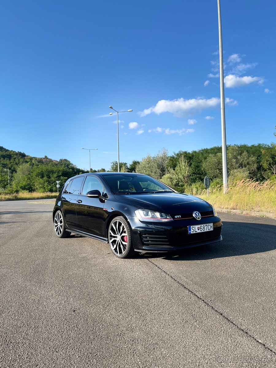 Volkswagen Golf 7 GTI Performance 2.0 TSI