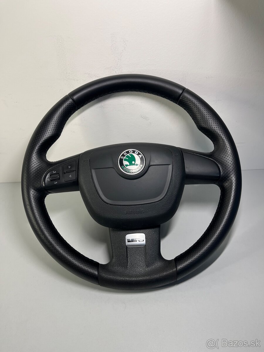 Trojramenný kožený volant ŠKODA Octavia Fabia RS, F1 radenie