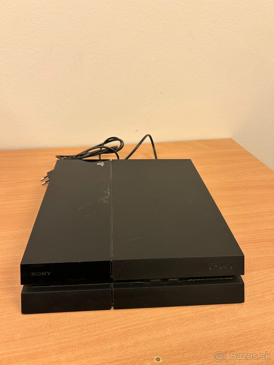 Playstation4 500GB + 1ovládač