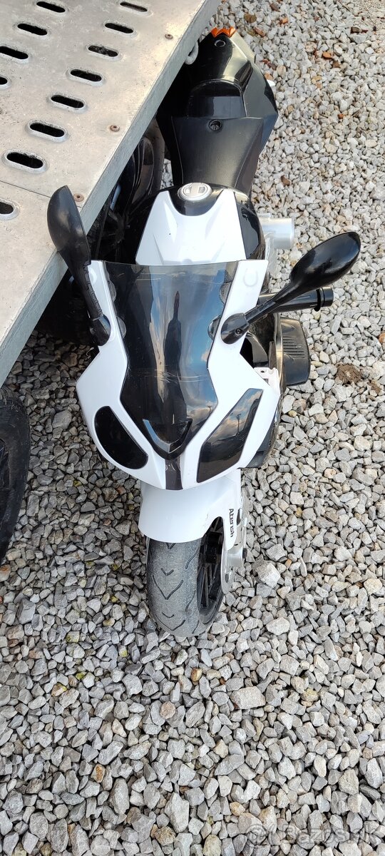 Predám Elektrickú Motorku BMW S 1000 RR