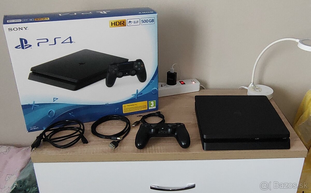 Predám PS4 Slim 500GB.Top stav a zaruka.