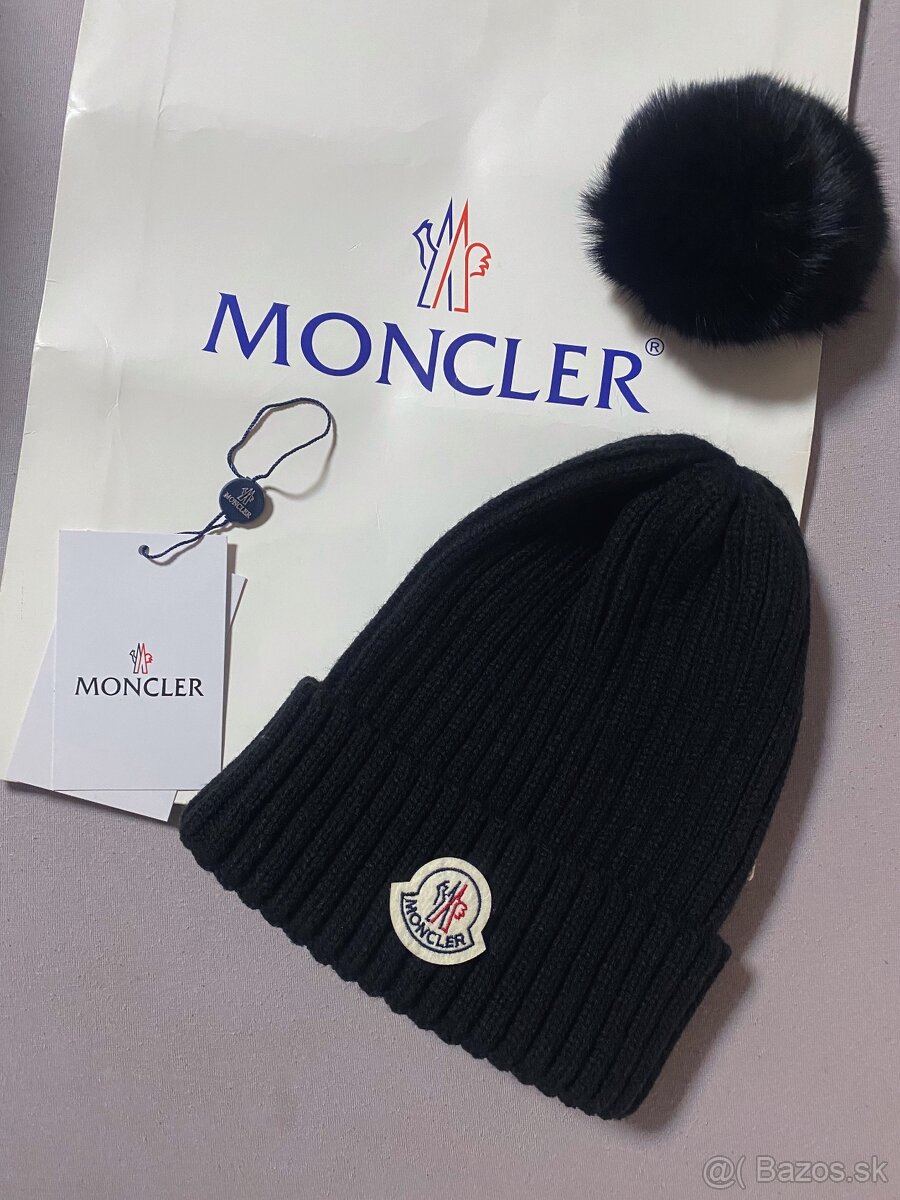 Moncler čierna beanie čiapka